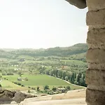 Borgo San Valentino 4* Arrone