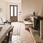 Borgo San Valentino Apart-hotel