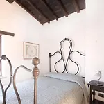 Borgo San Valentino Apart-hotel 4*