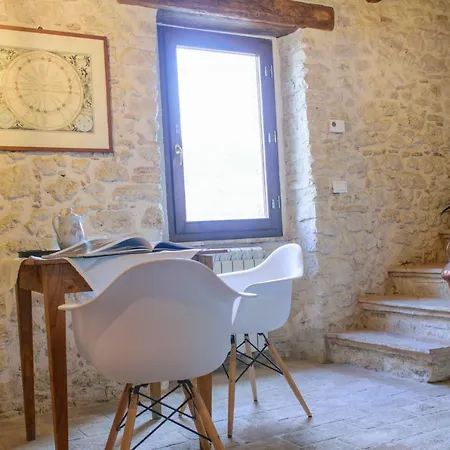 Borgo San Valentino 4* Arrone