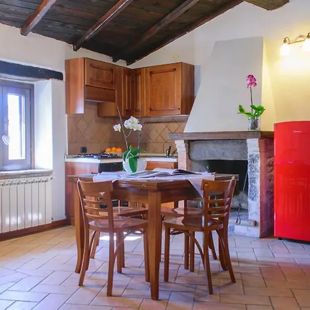 Borgo San Valentino Aparthotel 4*