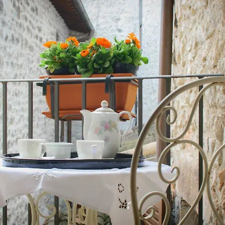 Aparthotel Borgo San Valentino