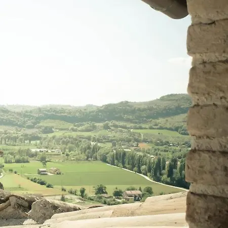 Borgo San Valentino 4* Arrone