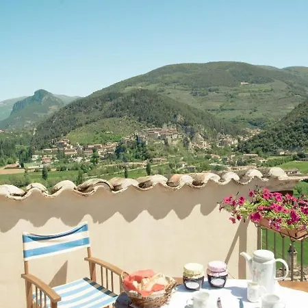 Borgo San Valentino Aparthotel Arrone