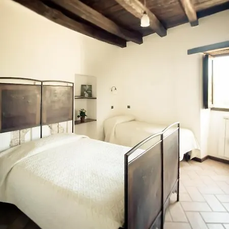 Borgo San Valentino 4* Arrone