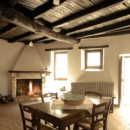 Borgo San Valentino 4*