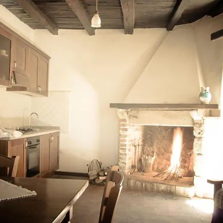 Borgo San Valentino * Arrone