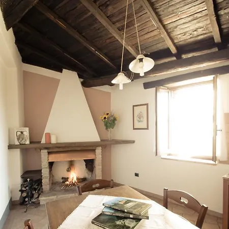 Borgo San Valentino Aparthotel 4*