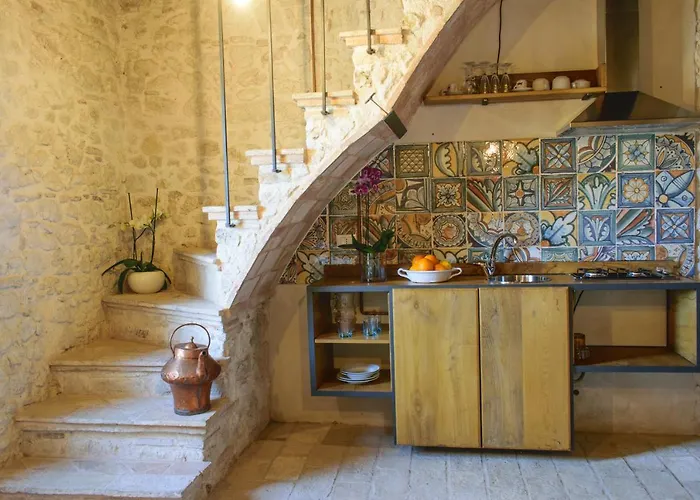 Borgo San Valentino 4* Arrone