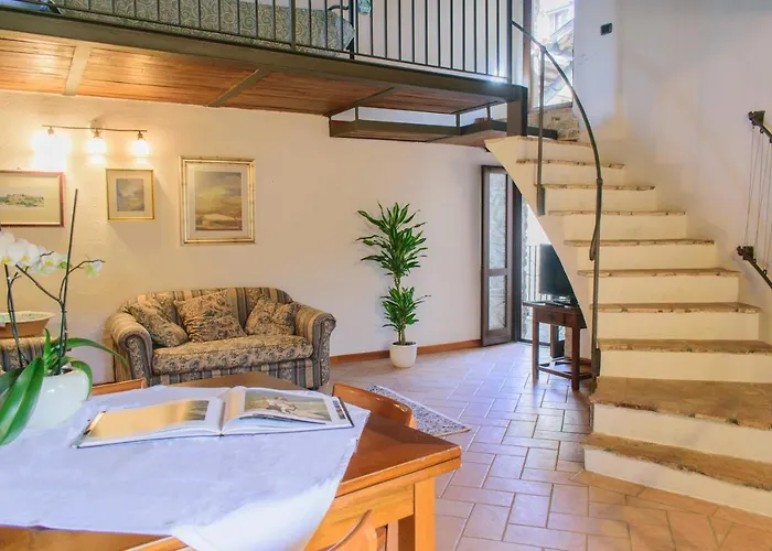 Borgo San Valentino Apartahotel 4*