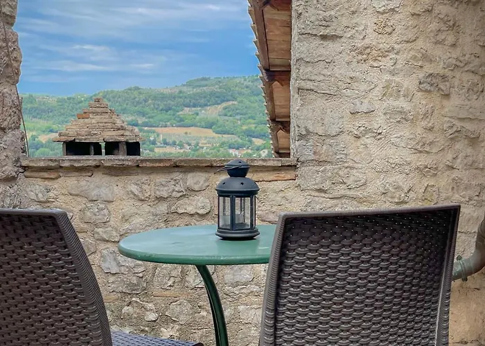 Borgo San Valentino 4*