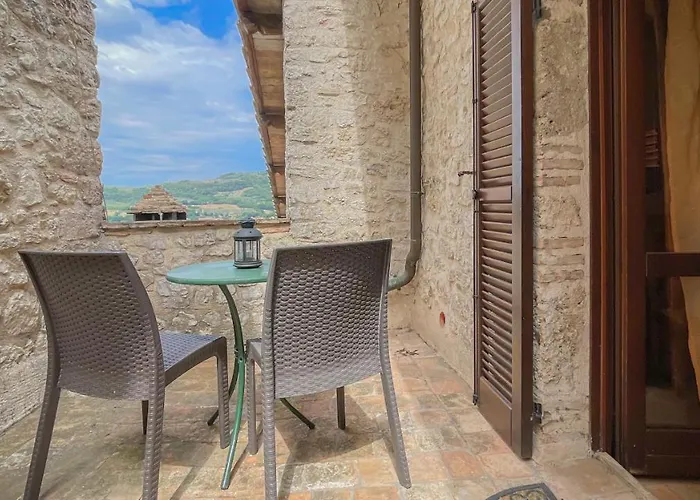 Borgo San Valentino 4* Arrone